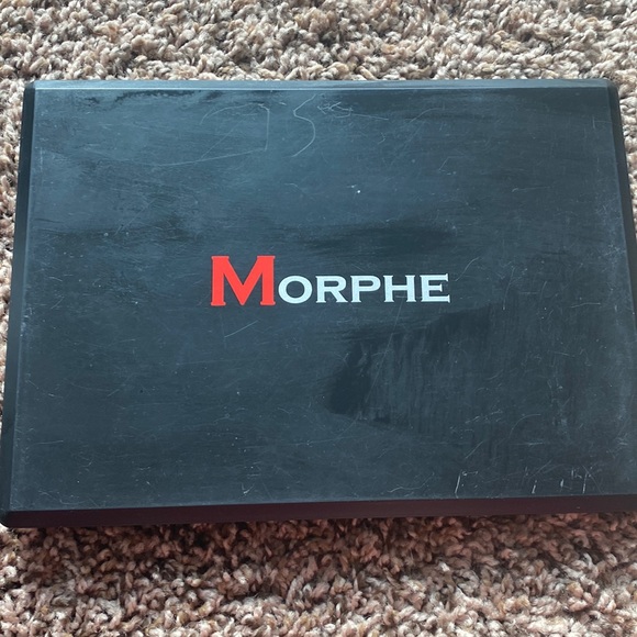 Morphe 35R pallet NO LONGER CARRIED BY MORPHE COSMETICS - Picture 1 of 5